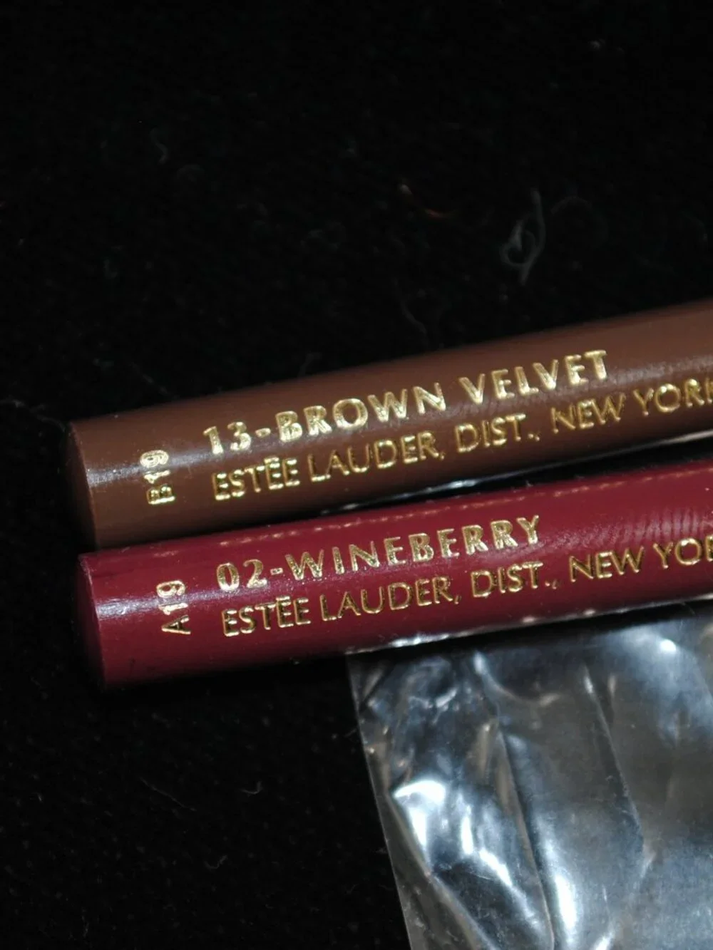 Set of 2 Vintage Estee Lauder Lip Defining Pencils 2 Wineberry & 13 Brown Velvet